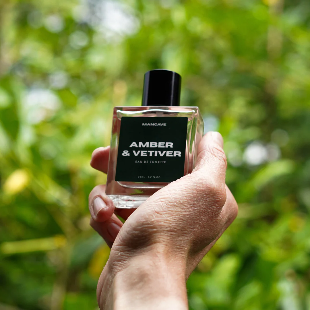 Amber & Vetiver Eau de Toilette Spray 50ml - Image 4
